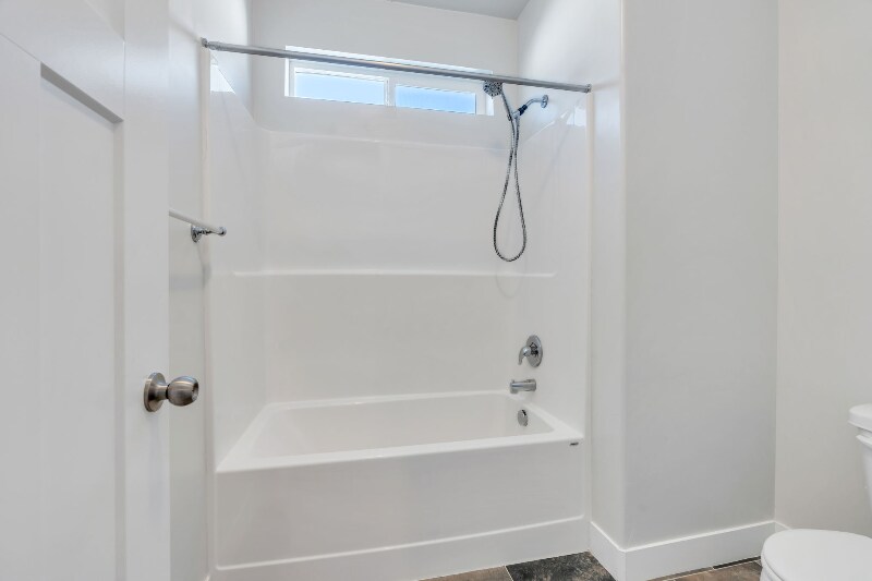 Building Photo - 1747 N Exchange Park Rd