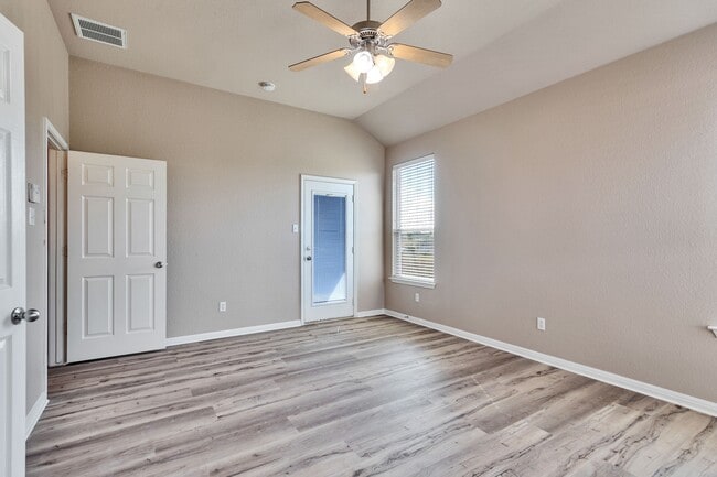Building Photo - 1260 Arbor Knot Dr