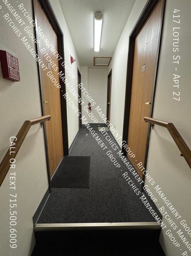 Building Photo - 417 Lotus St