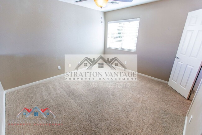 Building Photo - 544 N Alma School Rd