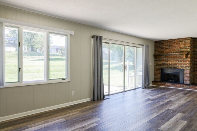 Building Photo - Newly renovated 3 bed and 1.5 bath house in Jonesborough