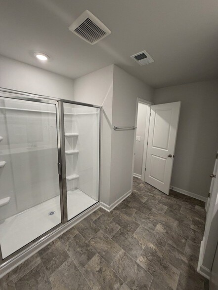 Building Photo - 4913 Mowbray Way
