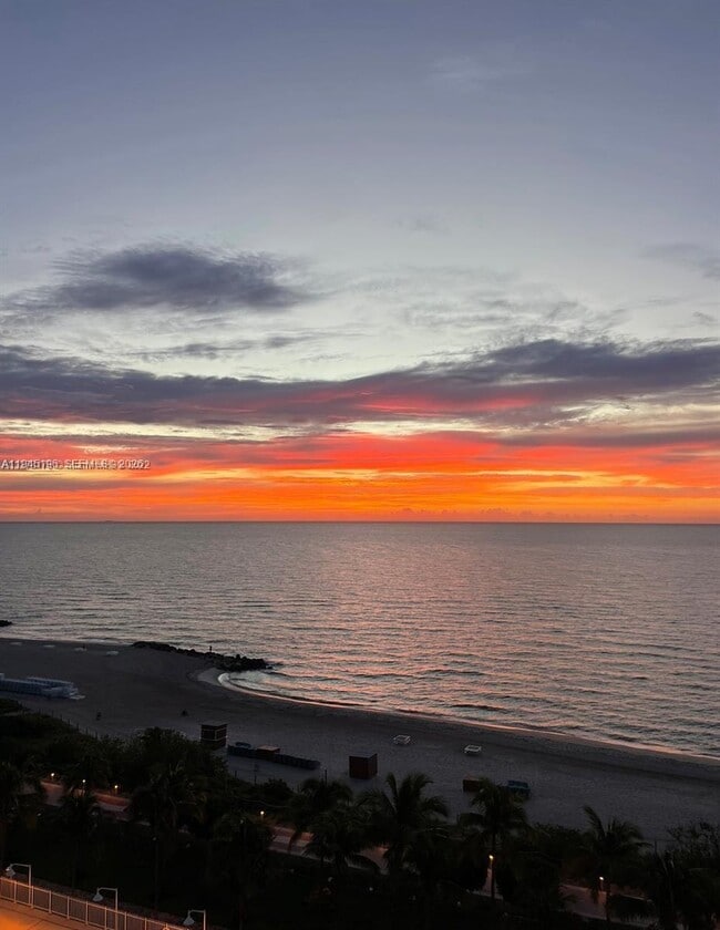 Building Photo - 2899 Collins Ave