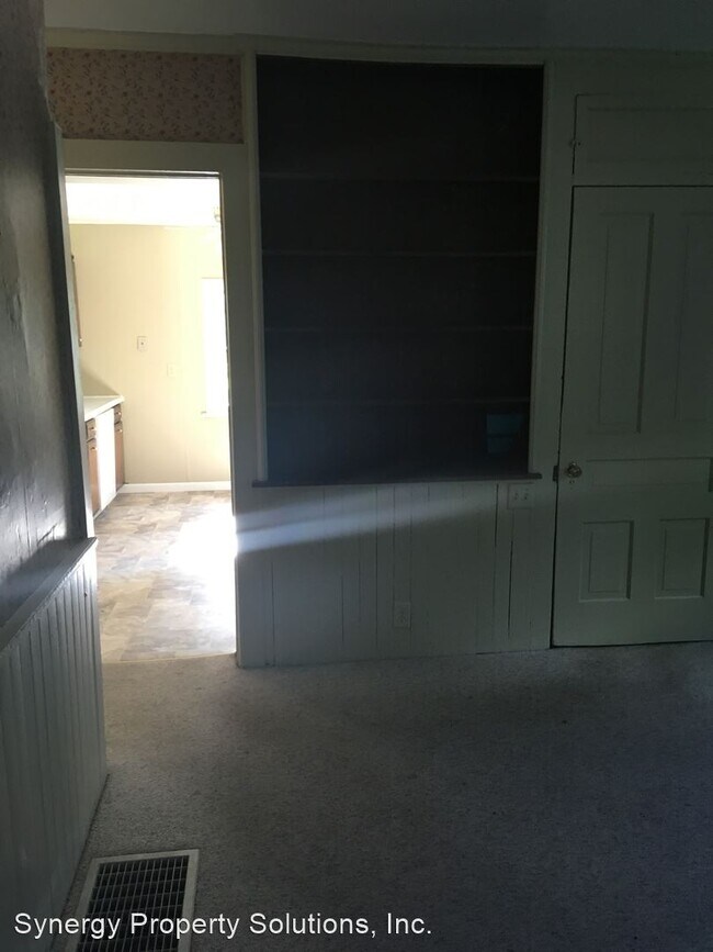 Building Photo - 4 br, 1.5 bath House - N. Union St. 265 Cr...
