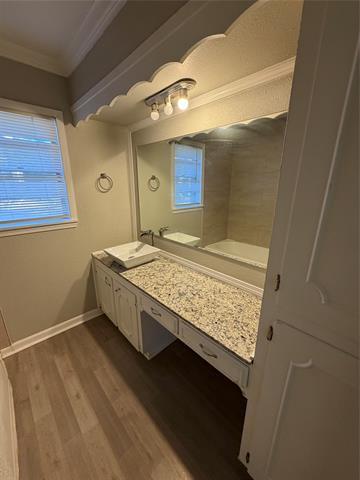 Building Photo - 4504 Hunter Ave