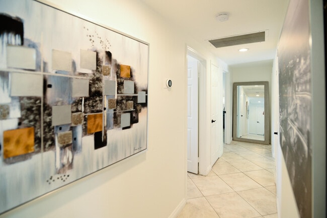 Building Photo - 74830 Waring Ct