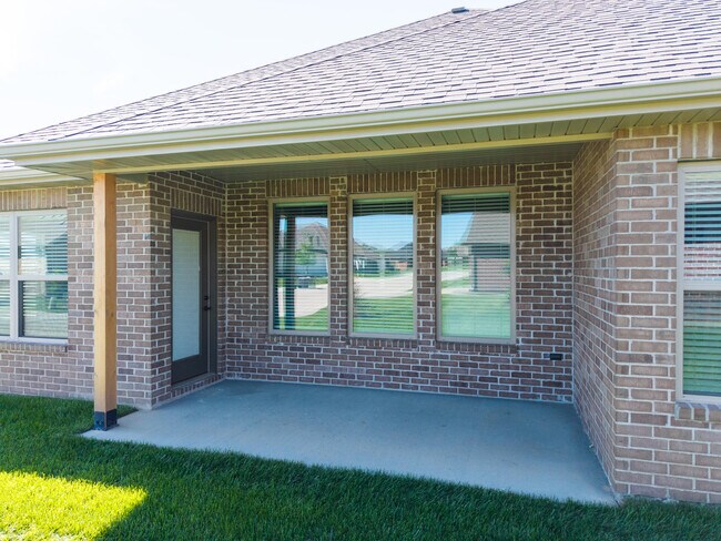 Building Photo - 1816 Wes Milligan Ln