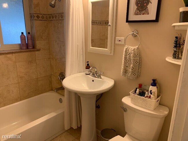 Building Photo - 1160 S Harrison St