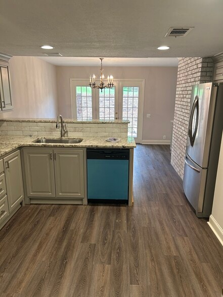 Building Photo - 37 Timber Ridge Dr