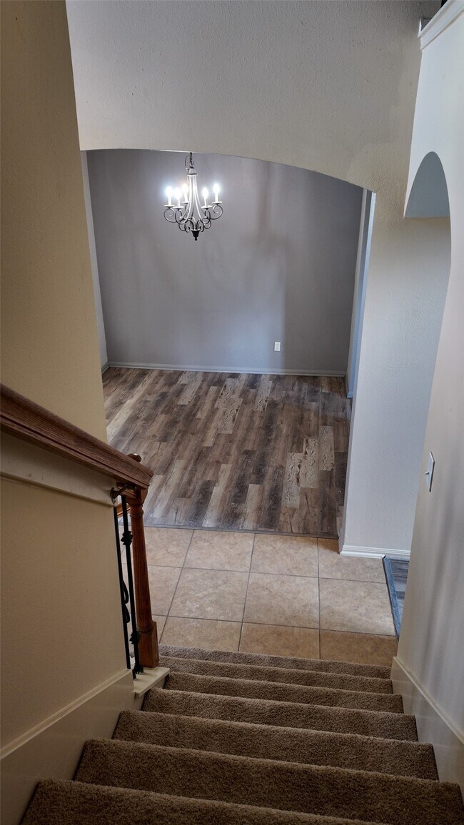 Building Photo - 20511 Raincrest Dr