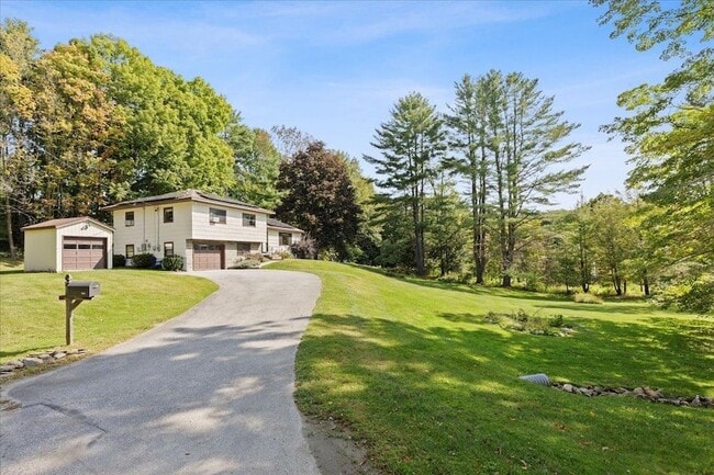 Building Photo - 275 Hillvale Rd