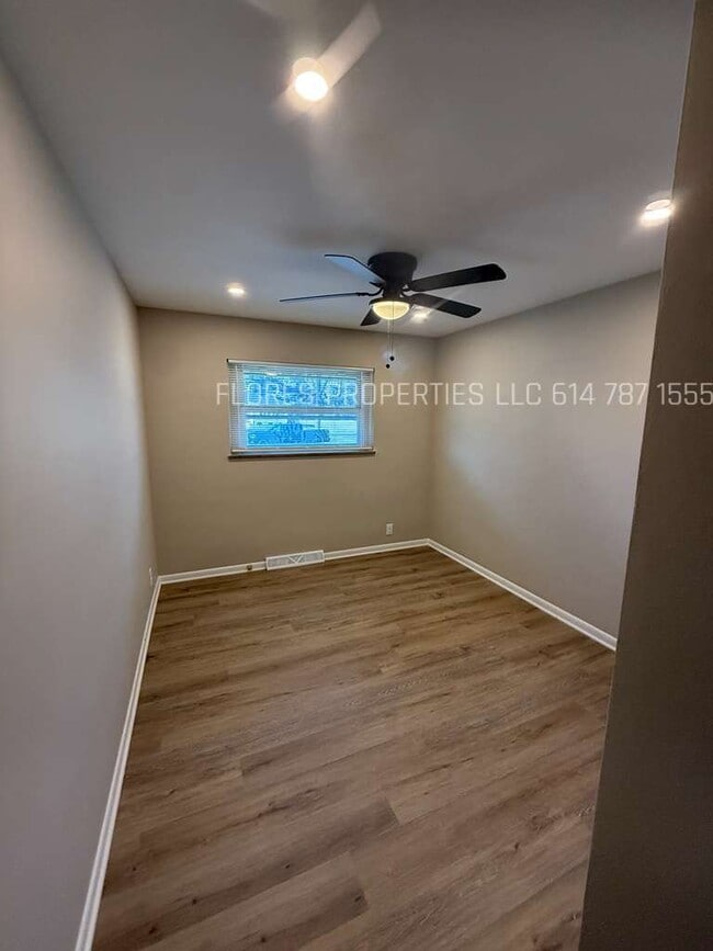 Building Photo - 4406 Glenmawr Ave