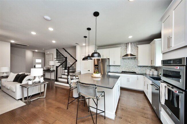 Building Photo - 1707 Summerlyn Ter Dr