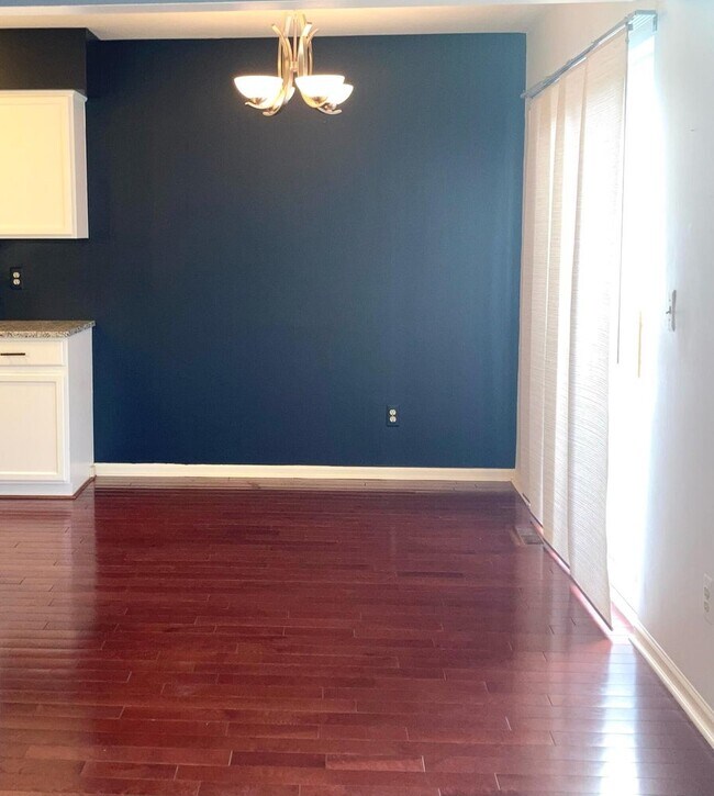 Building Photo - 3054 Forest Creek Ct