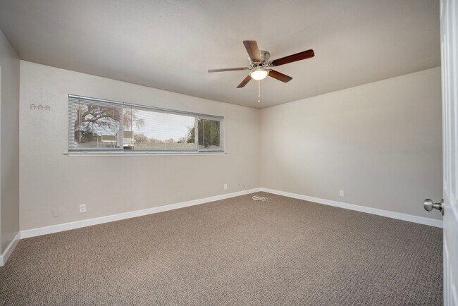 Building Photo - 5336 Karbet Way
