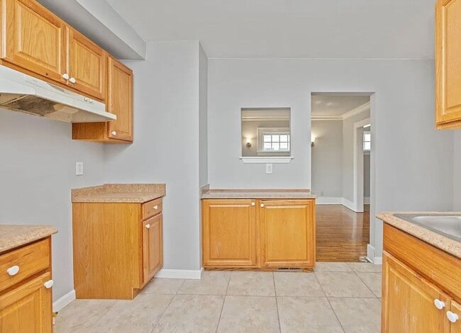 Building Photo - 191 Westfield St