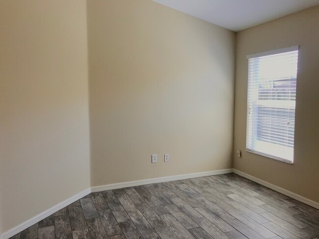 Building Photo - Beautiful 3 Bedroom 2 Bath for Rent in Spring Hill!