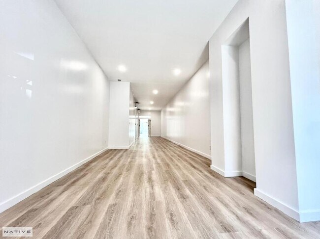 Building Photo - 1 bedroom in BROOKLYN NY 11222
