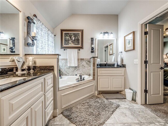 Building Photo - Beautiful home in Kelly Lake Estates + 4 bedrooms + 3 full bathrooms