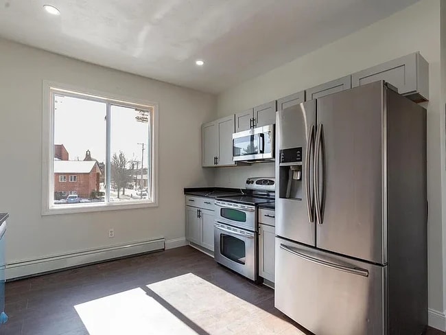 Building Photo - 35 Valley St