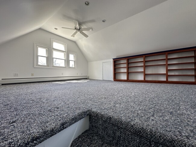 Building Photo - 138 New York Ave