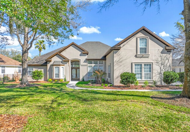 Building Photo - 10061 Vineyard Lake Rd E