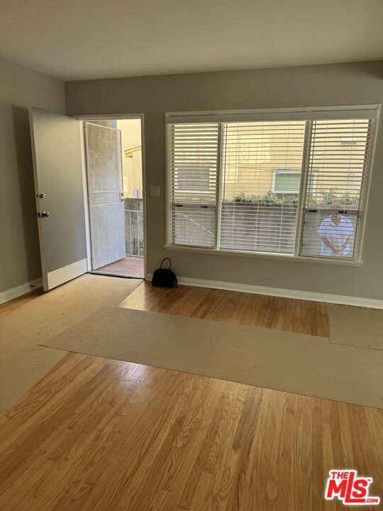 Building Photo - 1245 Chelsea Ave