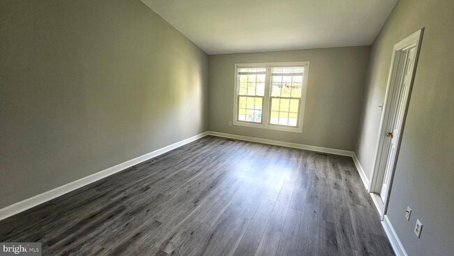 Building Photo - 6089 Flagstone Ct