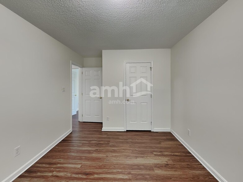 Building Photo - 14701 Pomerol Ln