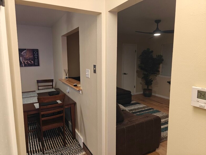 Building Photo - 544 Henry Ave