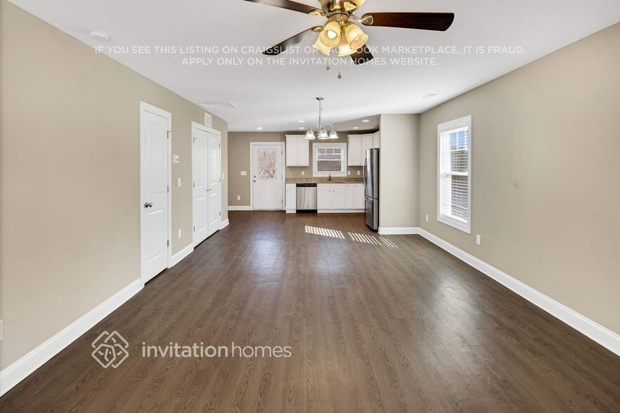 Building Photo - 298 Vance Dr NE