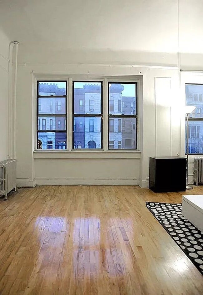 Building Photo - 735 St Nicholas Ave