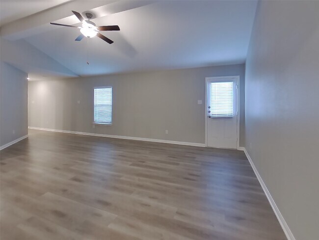 Building Photo - 23048 Shakespeare Dr