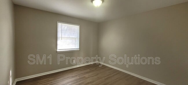 Building Photo - 1417 Ardmore Dr