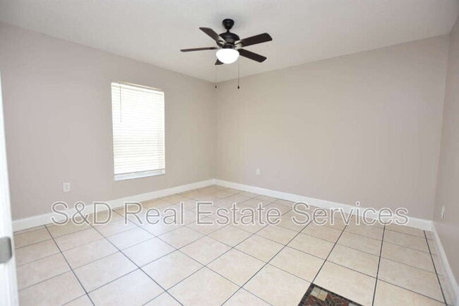 Building Photo - 1723 Pilchard Dr