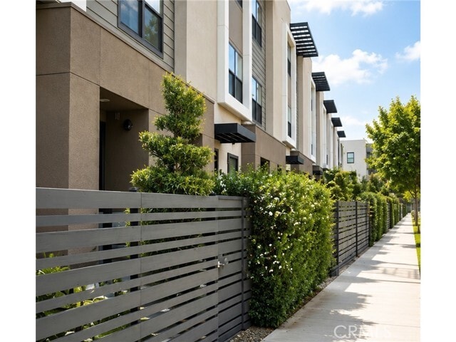 Building Photo - 3901 N Eagle Rock Blvd