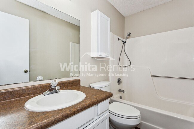 Building Photo - 9316 E Funston St