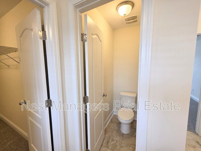 Building Photo - 173 Weston Woods St