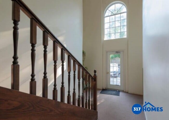 Building Photo - Welcome to Northdale Lake!