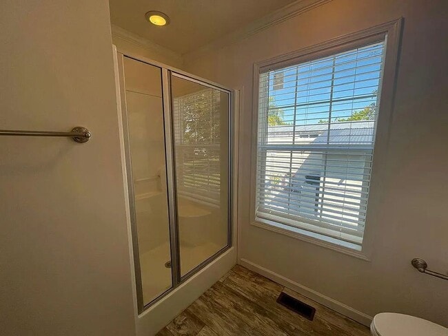 Building Photo - 608 Elephant Way