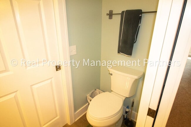 Building Photo - Spacious 3BR Townhome in Lowell | Nature Views & Maintenance-Free Living
