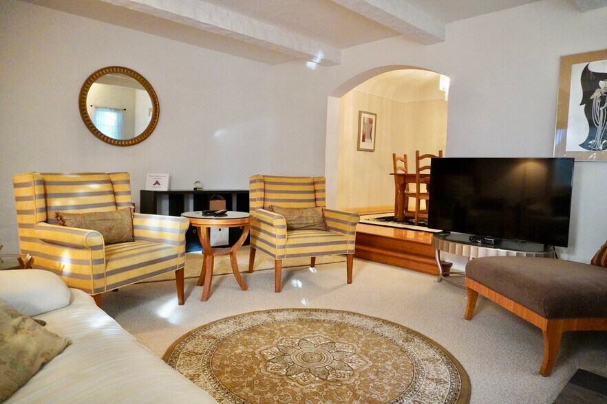 Building Photo - 1224 S Longwood Ave