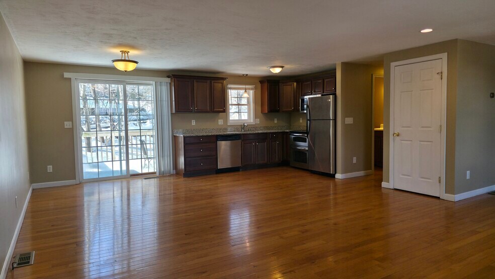 Building Photo - 1 Rosamond St