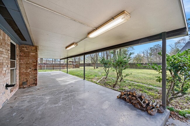 Building Photo - 23864 White Oak Ct