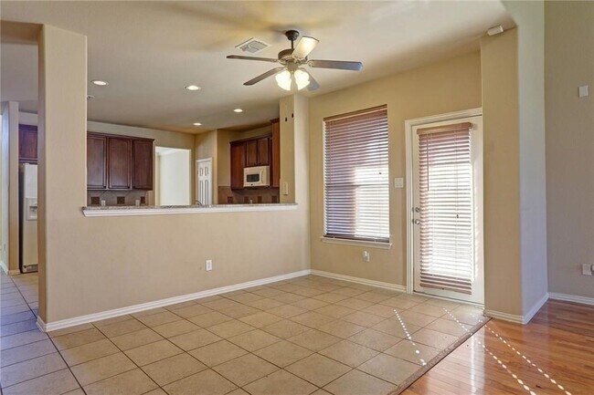 Building Photo - 13393 Mondovi Dr