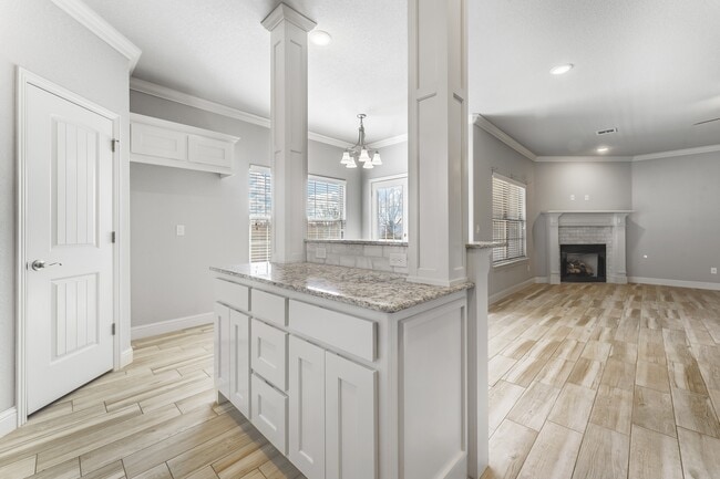 Building Photo - 2237 Aspen