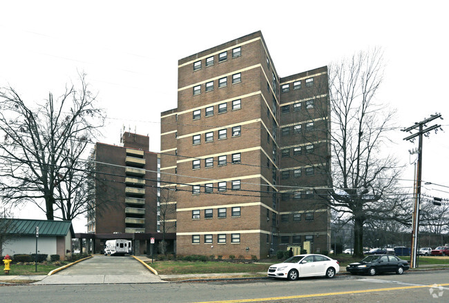 Building Photo - Mary Walker Towers