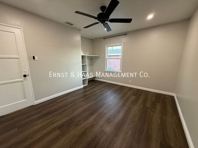 Building Photo - 1120 East E Street