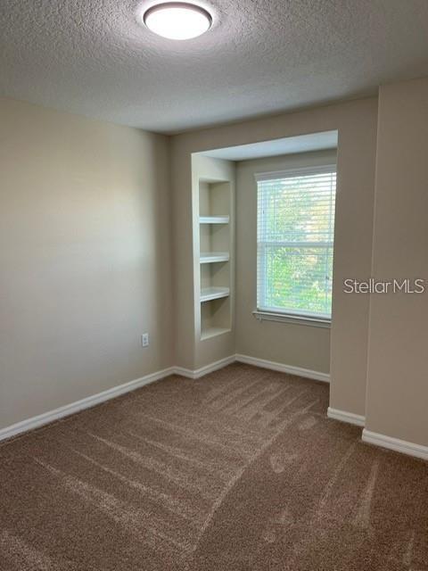 Building Photo - 2640 Amati Dr