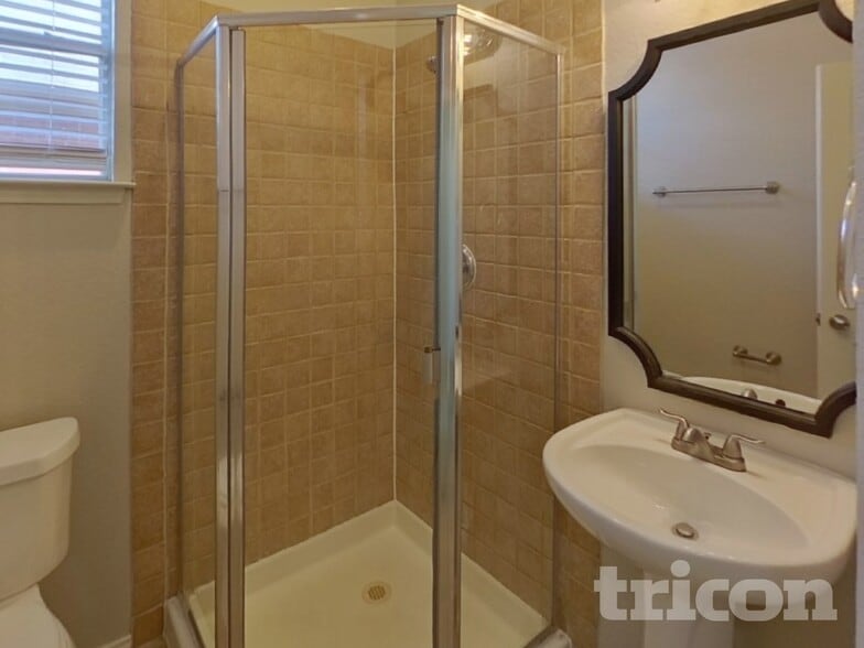 Building Photo - 4504 Vista Meadows Dr